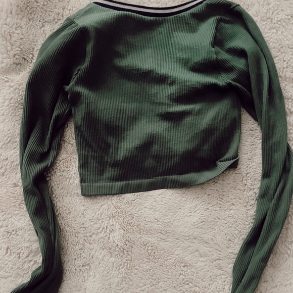 urban outfitters long sleeve  xs/s - Picture 2 of 2